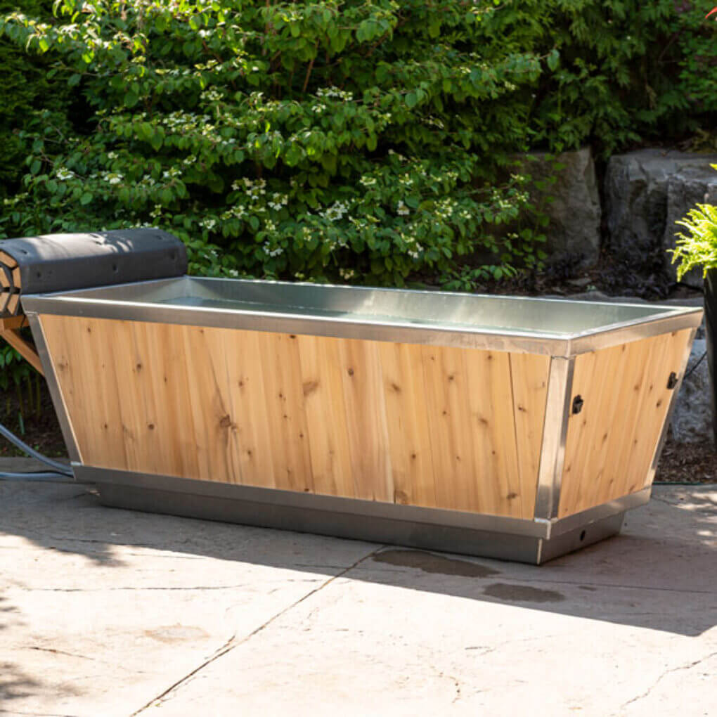 LeisureCraft Glacier Cold Plunge Tub
